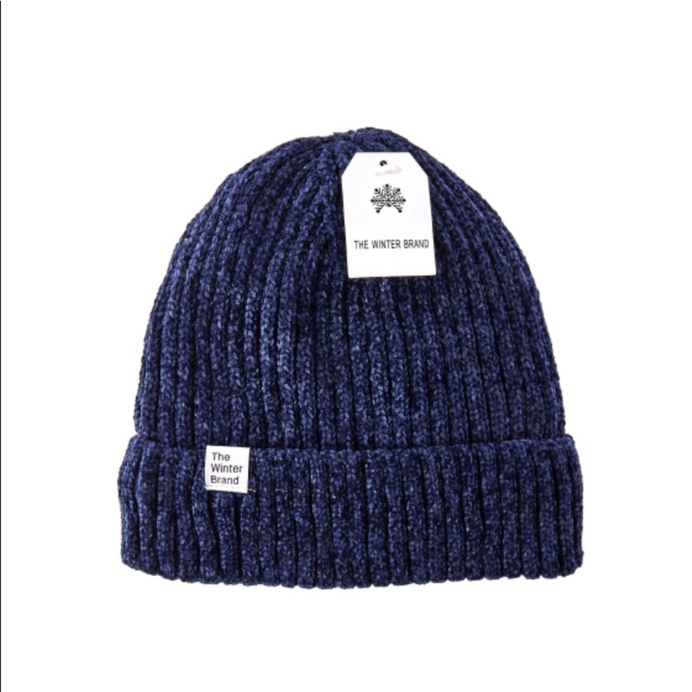 NWT The Winter Brand Chenille Beanie Woman’s